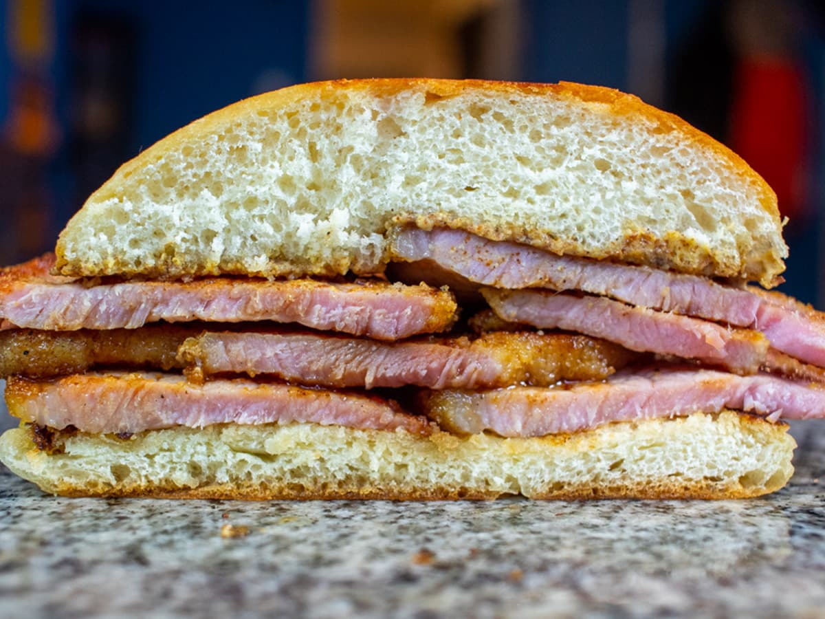 Peameal on a Bun